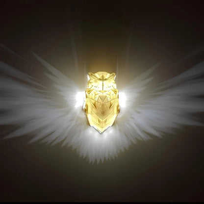 NovaWings™ – Wandlampe mit Projektion von Flügeln im Flug