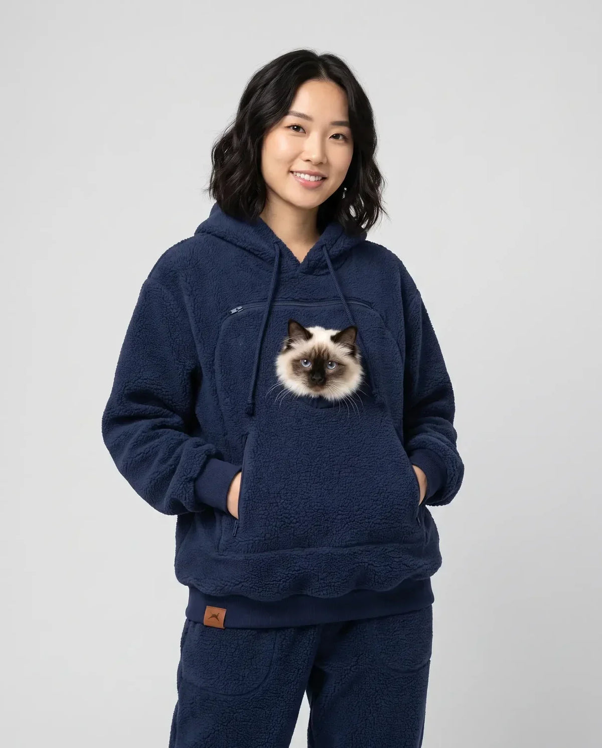 NovaBuddy™ –  Dein Hoodie. Sein Lieblingsplatz.